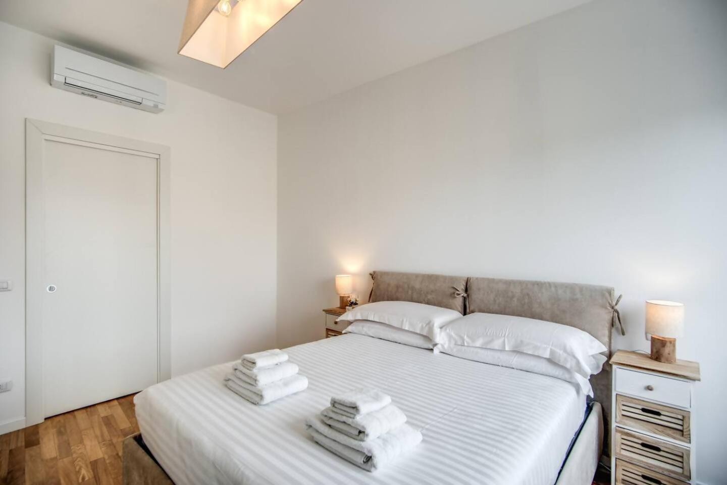 Naos Close Popolo Square Leilighet *