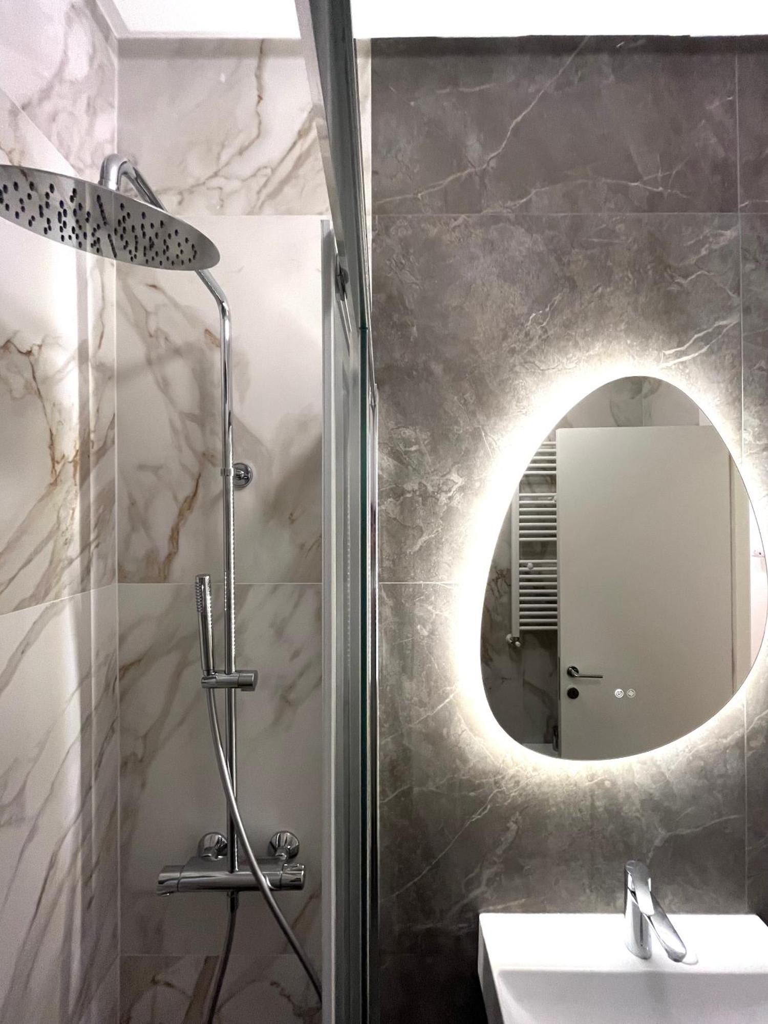 Simposio - Luxury