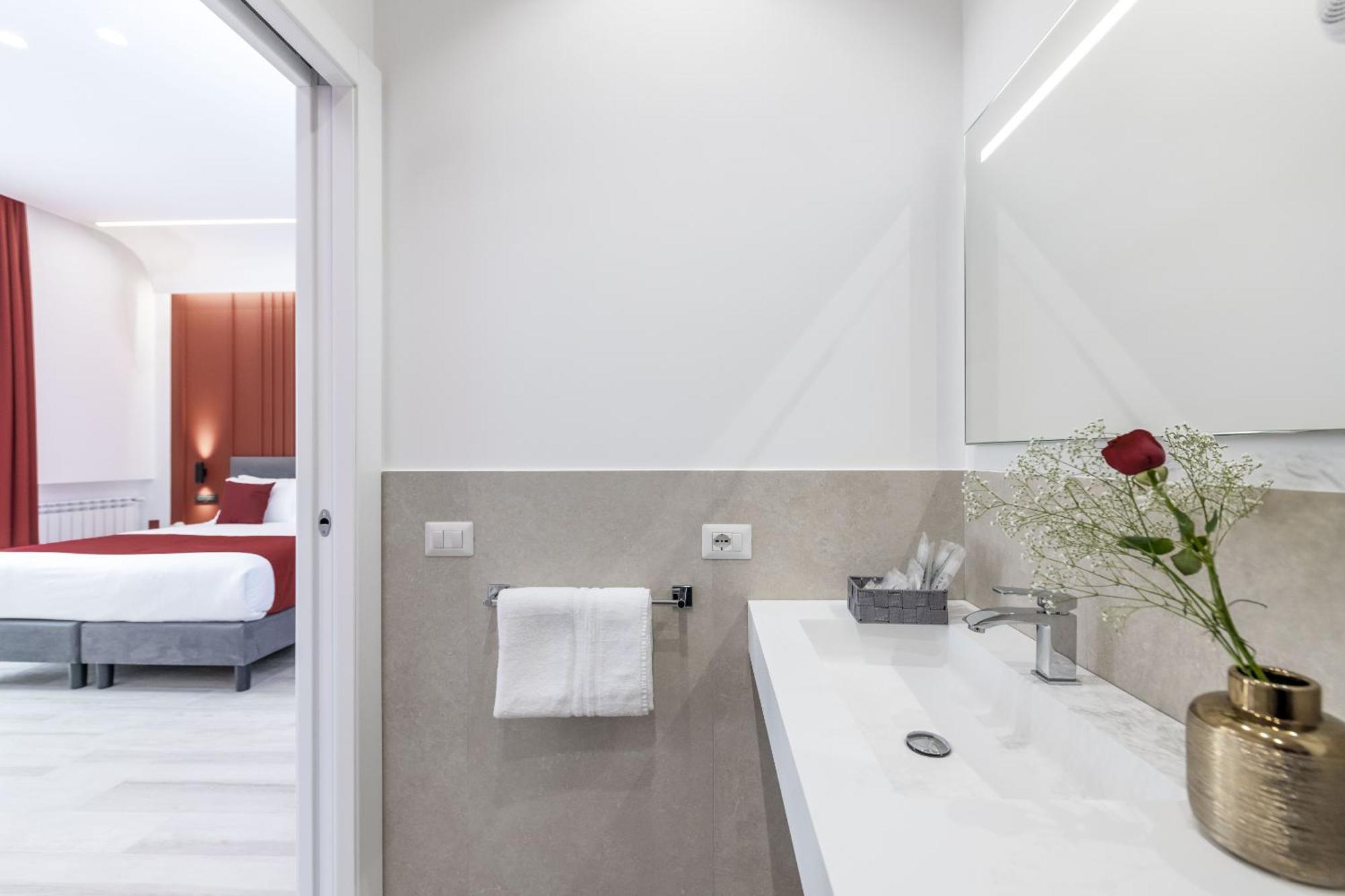 St Peter Twelve Bed & Breakfast Roma