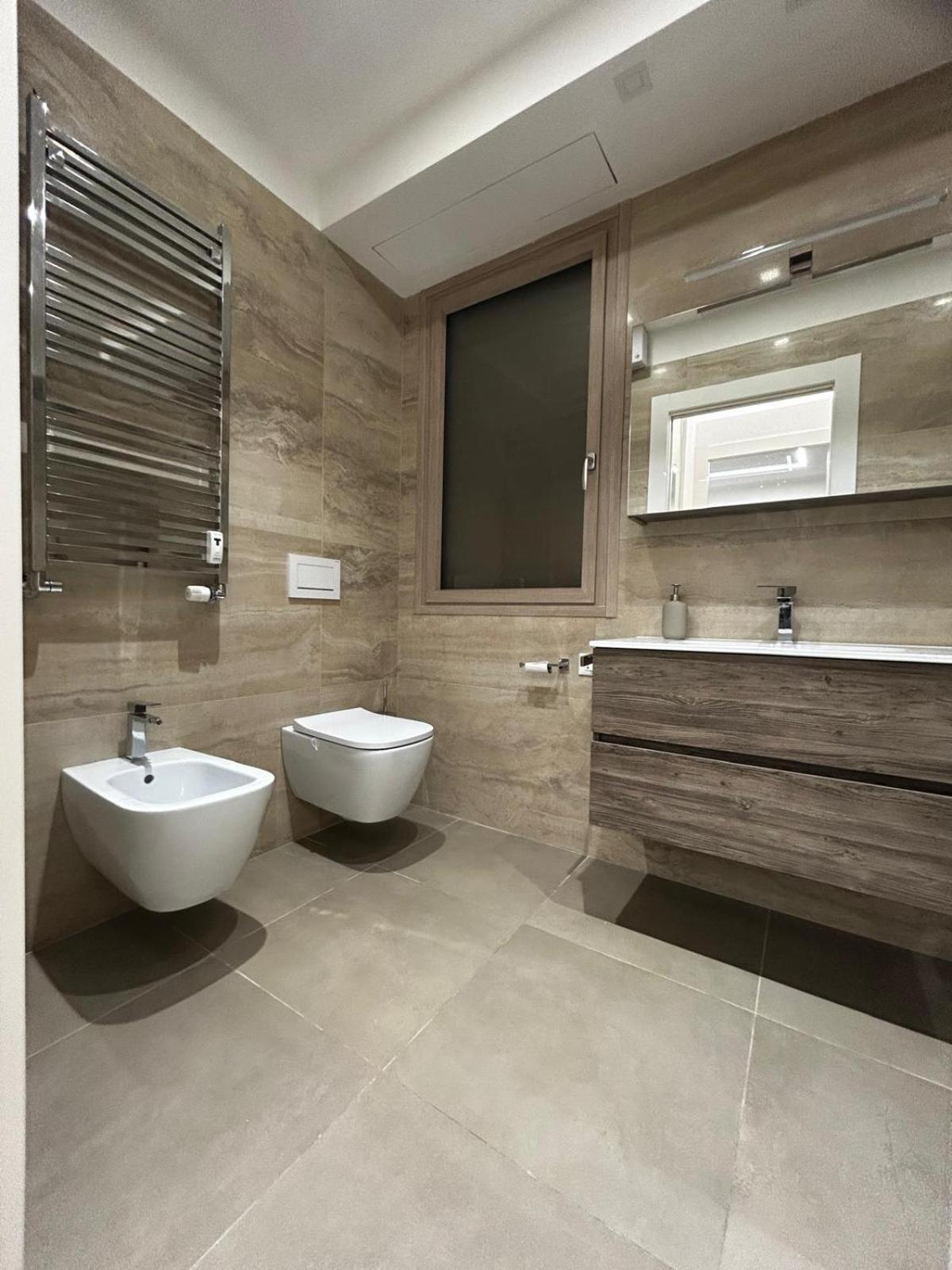 Realty Company Mercede * Roma