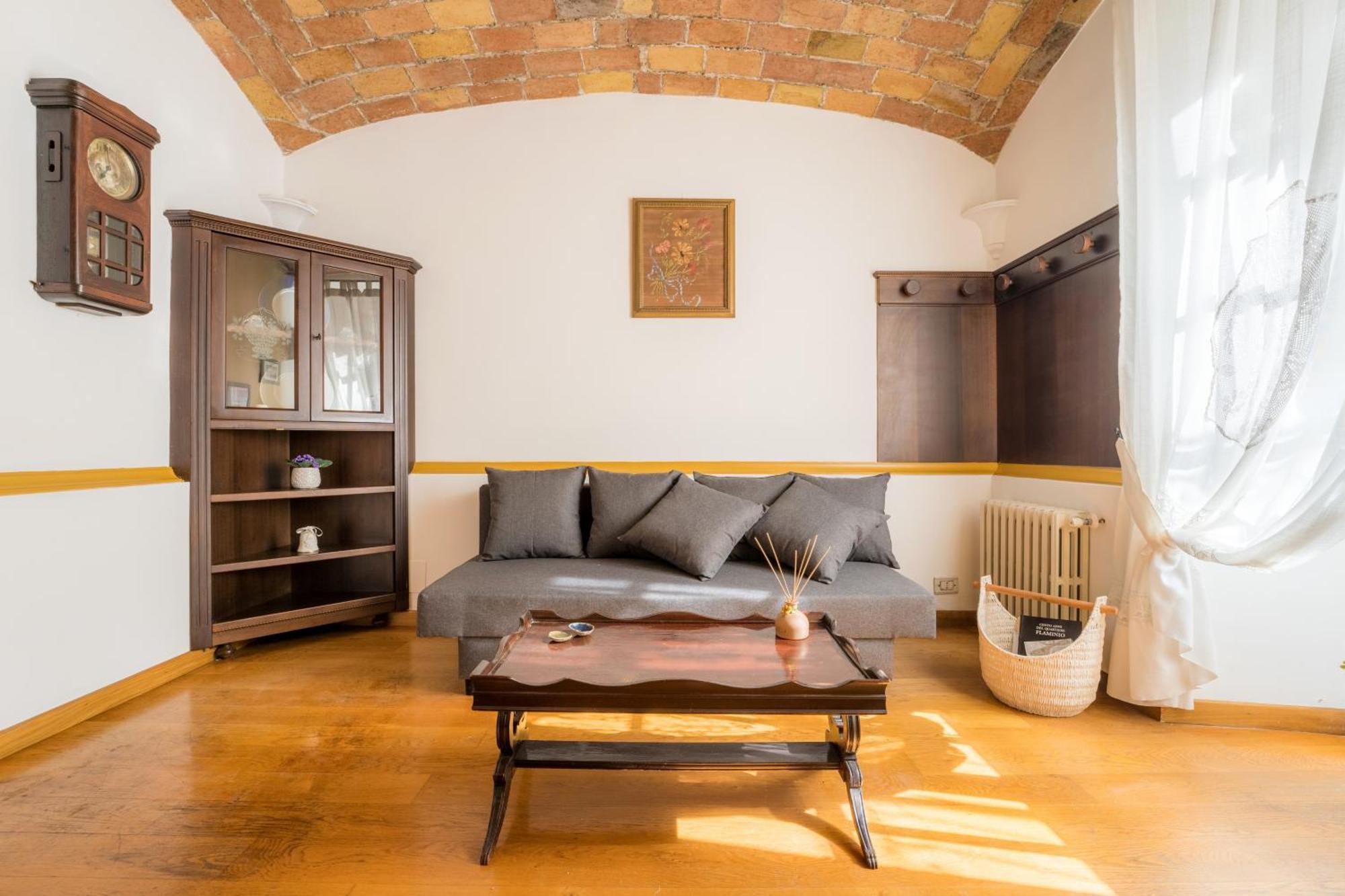 Apartamento The British Corner, Cozy Loft With Garden 10 Min From Center *
