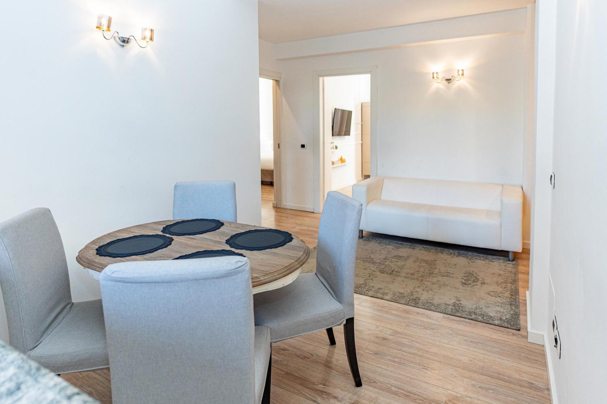 Gio House - Palazzo Storico *