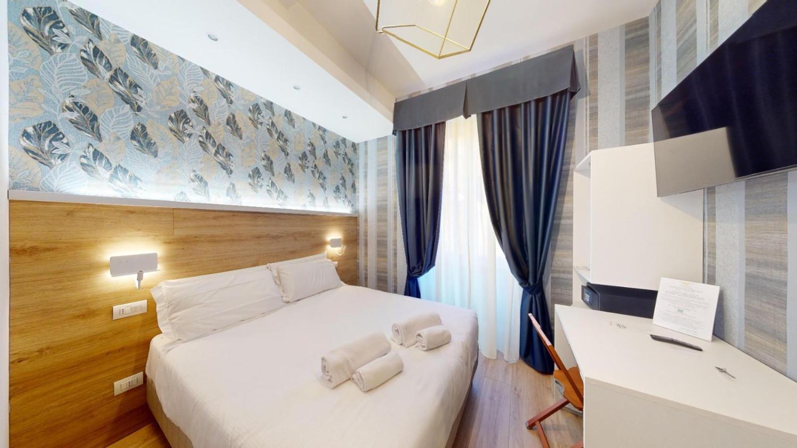 Rome's Gloria 2* Rom
