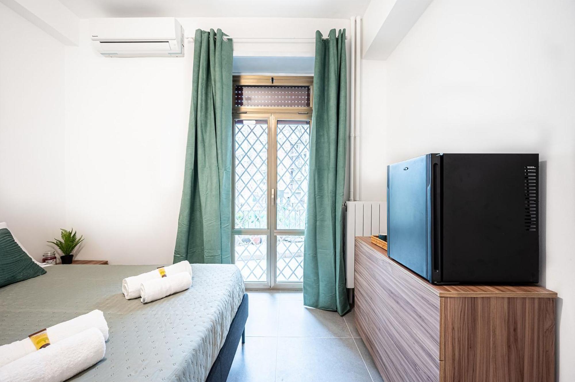 Affittacamere Marconi Charme & - 2 Min Metro Marconi - 15 Min Colosseo - A-c & Wifi *