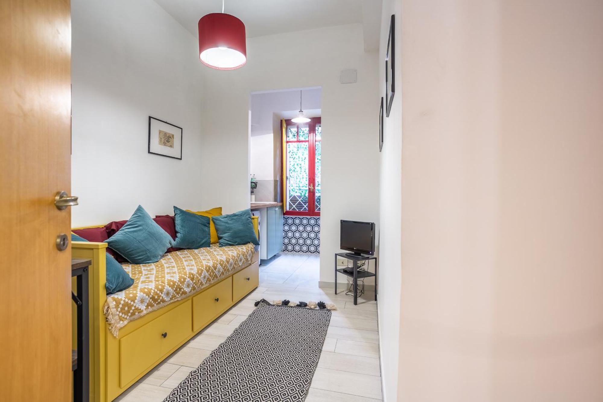 Appartamento La Piccola Retro , Urban Color And Comfort *