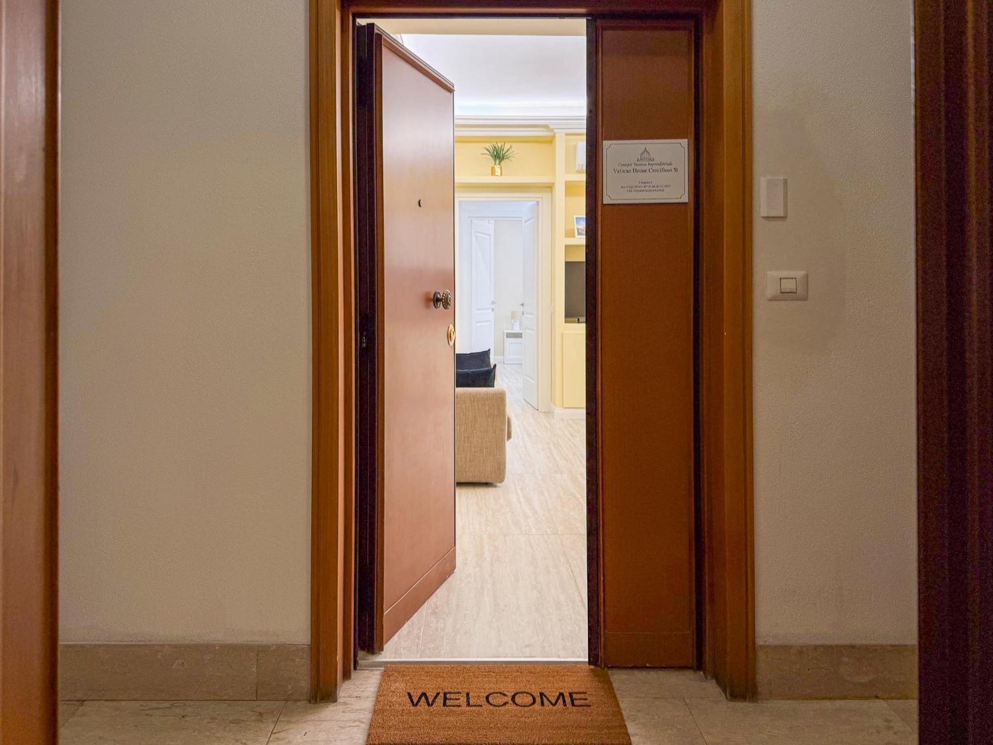 Vatican House Crocifisso 51 Rome