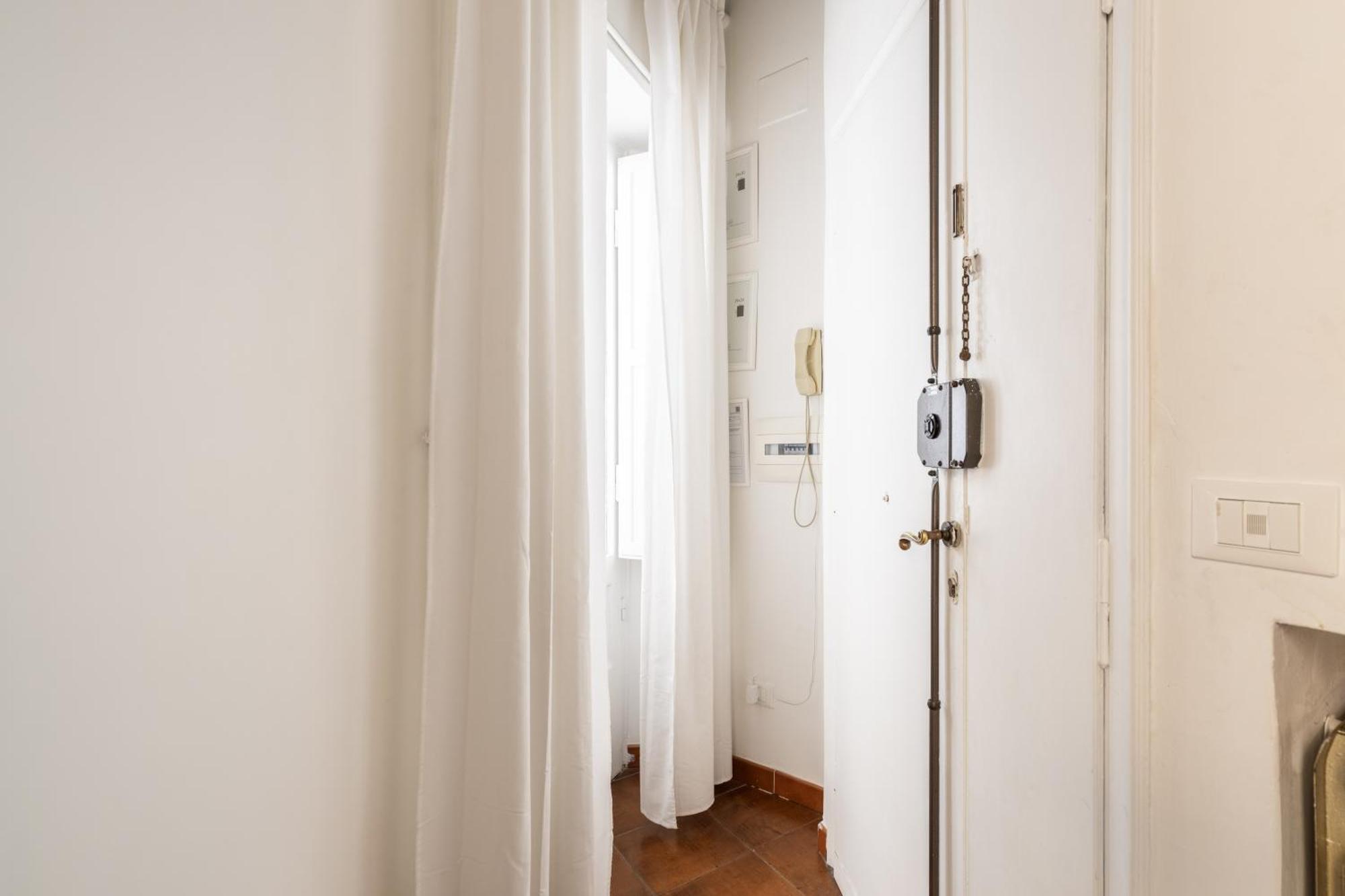 Piazza Navona Loft For 7 People