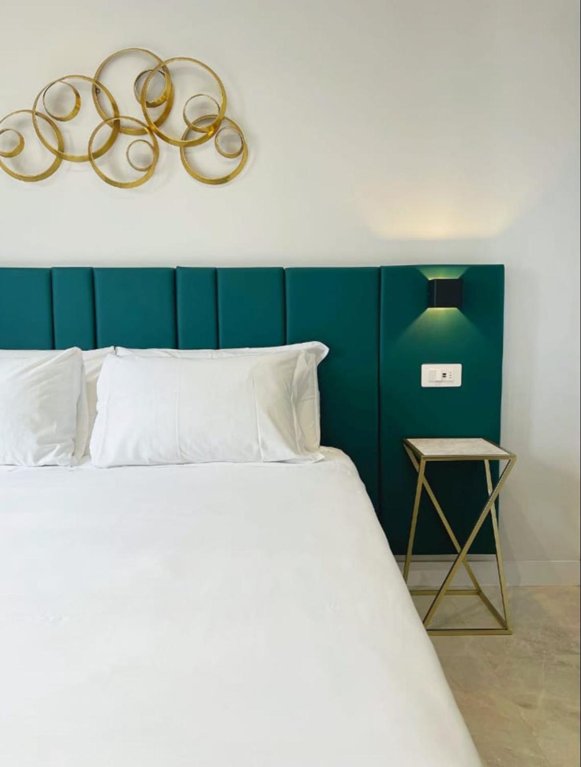 Cassia Collection * Roma
