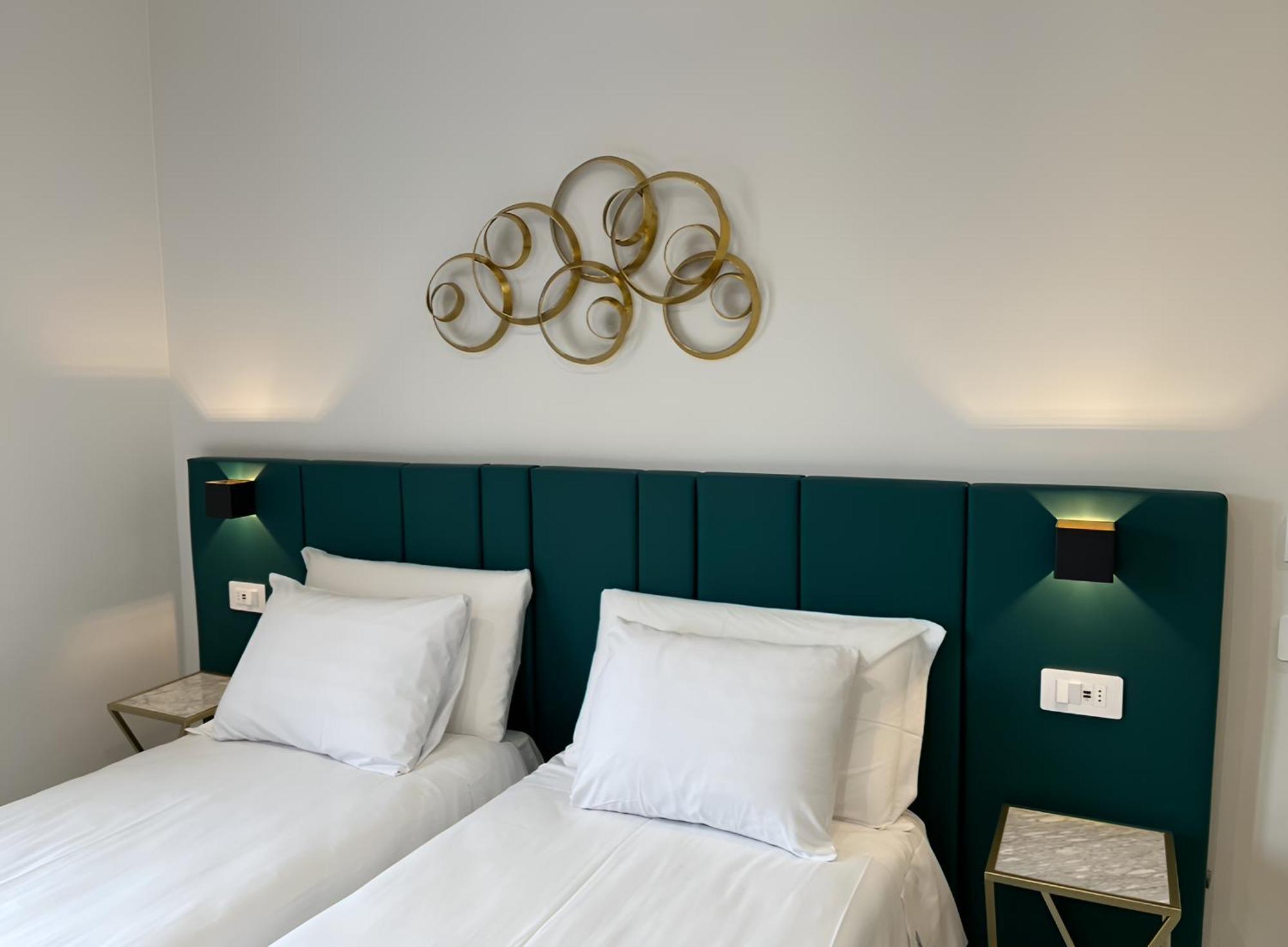 Cassia Collection * Roma