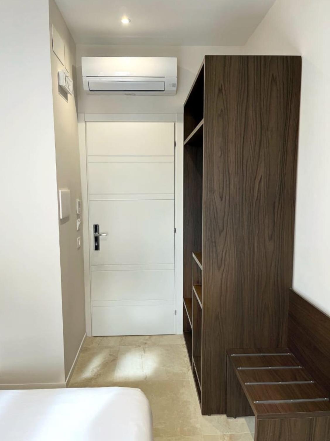 Cassia Collection * Roma