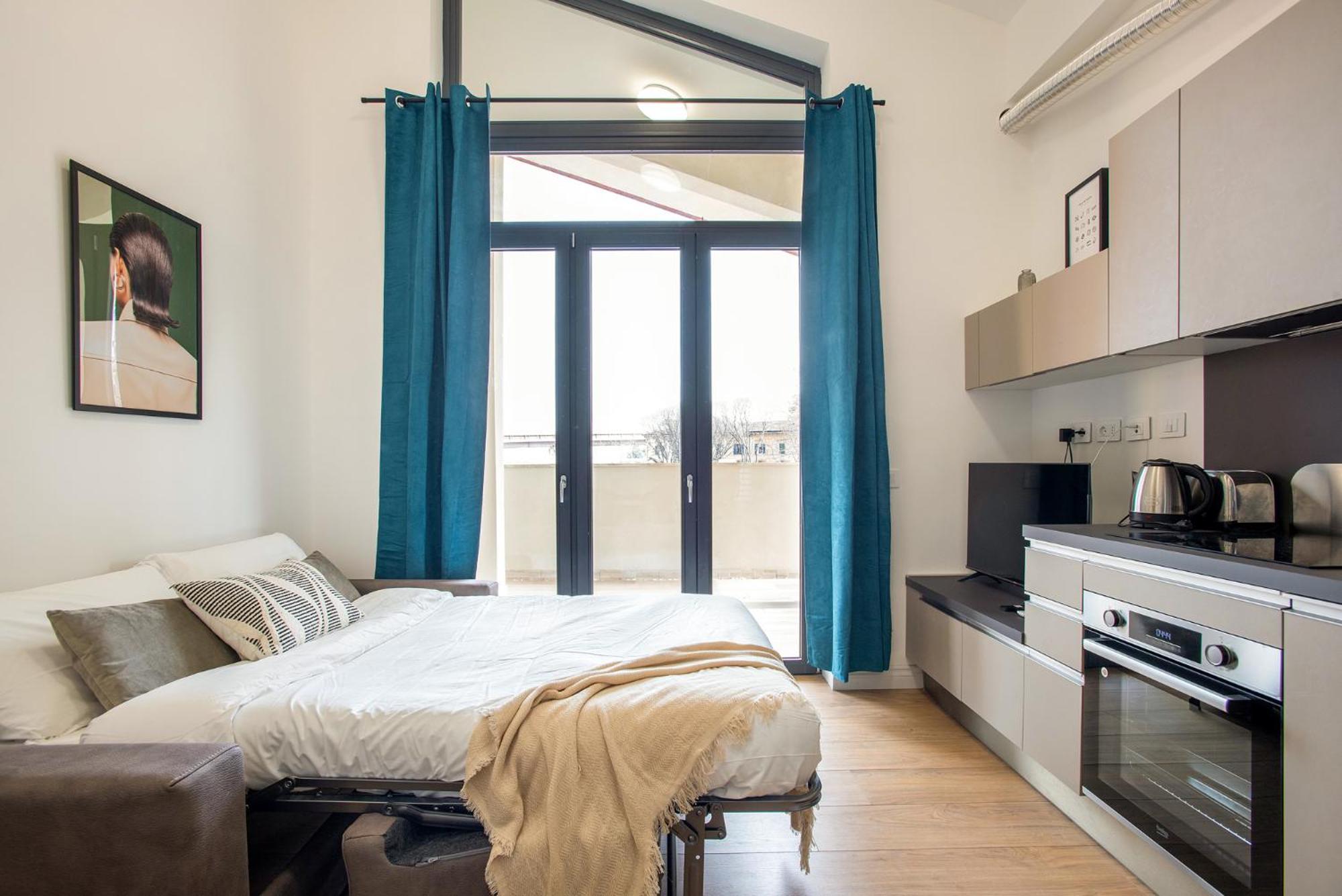Urban Oasis With Balcony And Free Private Parking Roma
