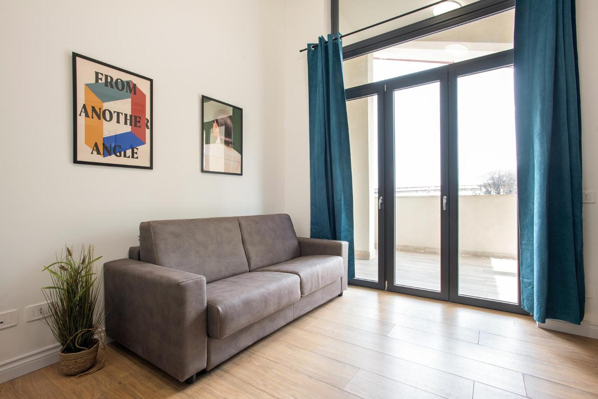 Urban Oasis With Balcony And Free Private Parking Appartamento Roma