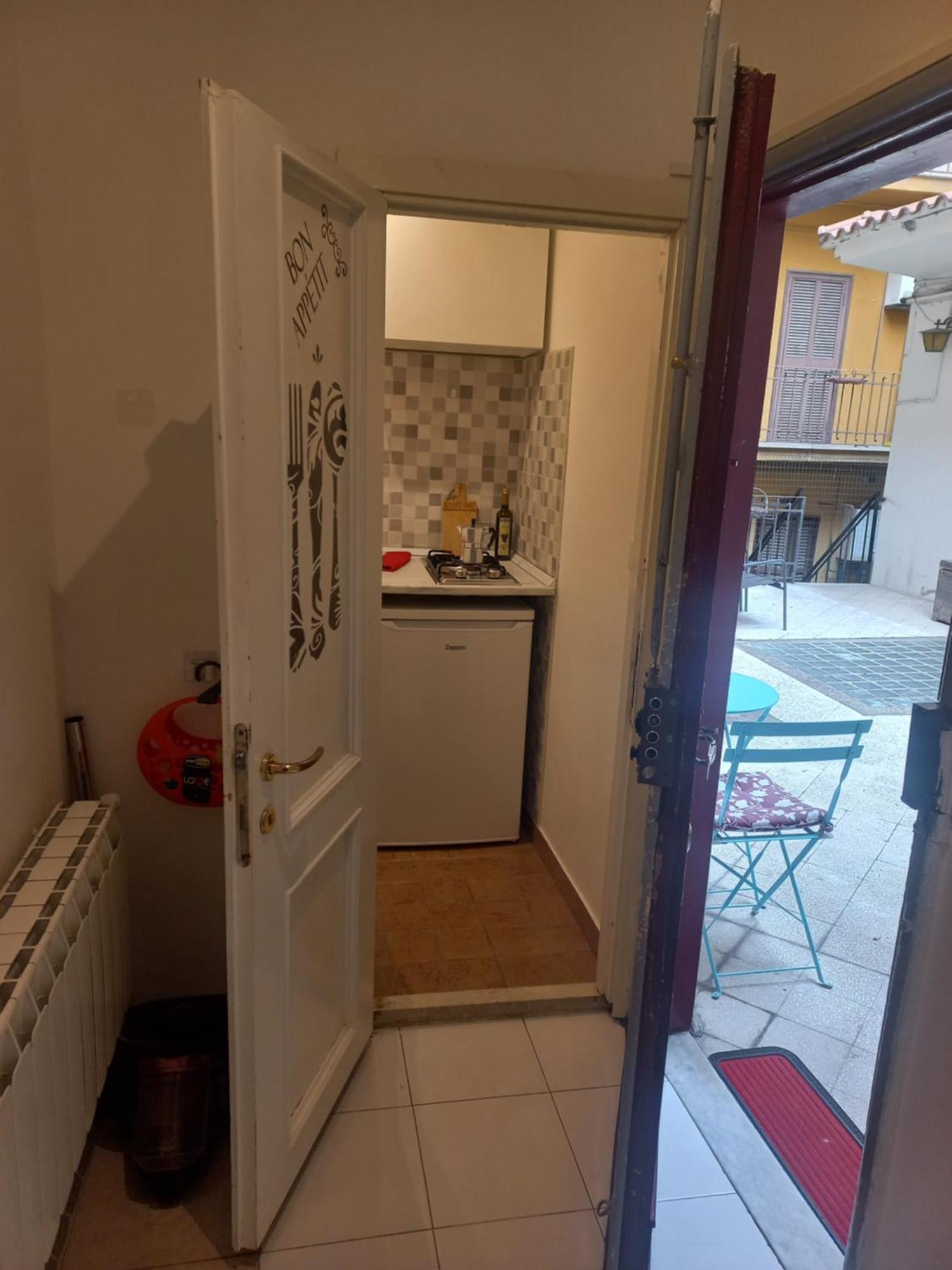Appartamento Monolocale Con Terrazzino *