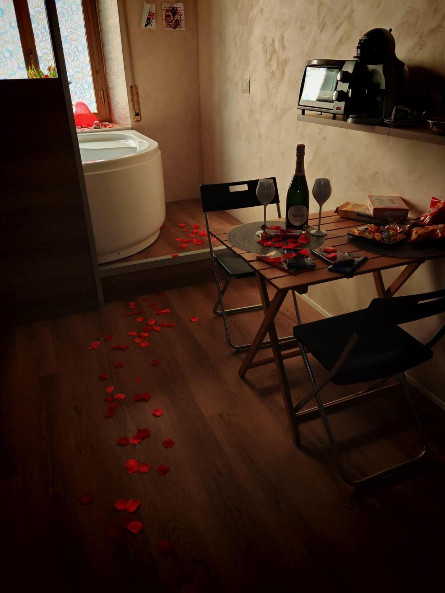 Casa Con Idromassaggio Metro C Alessandrino - San Giovanni E Trenino Laziali-termini -betti House Roma