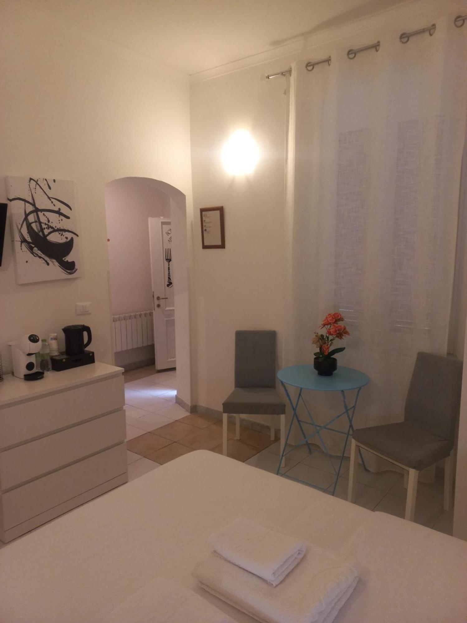 Appartamento Monolocale Con Terrazzino