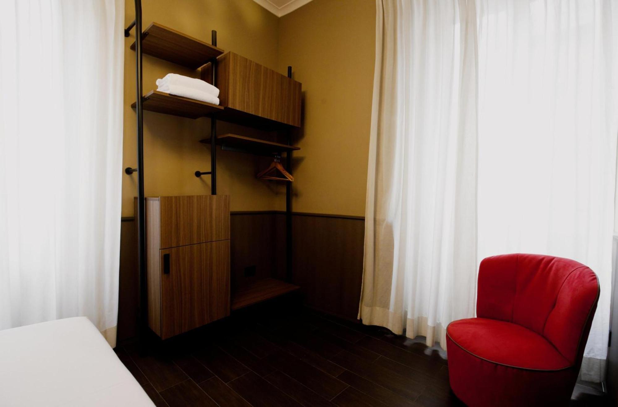 The B Place Hotel