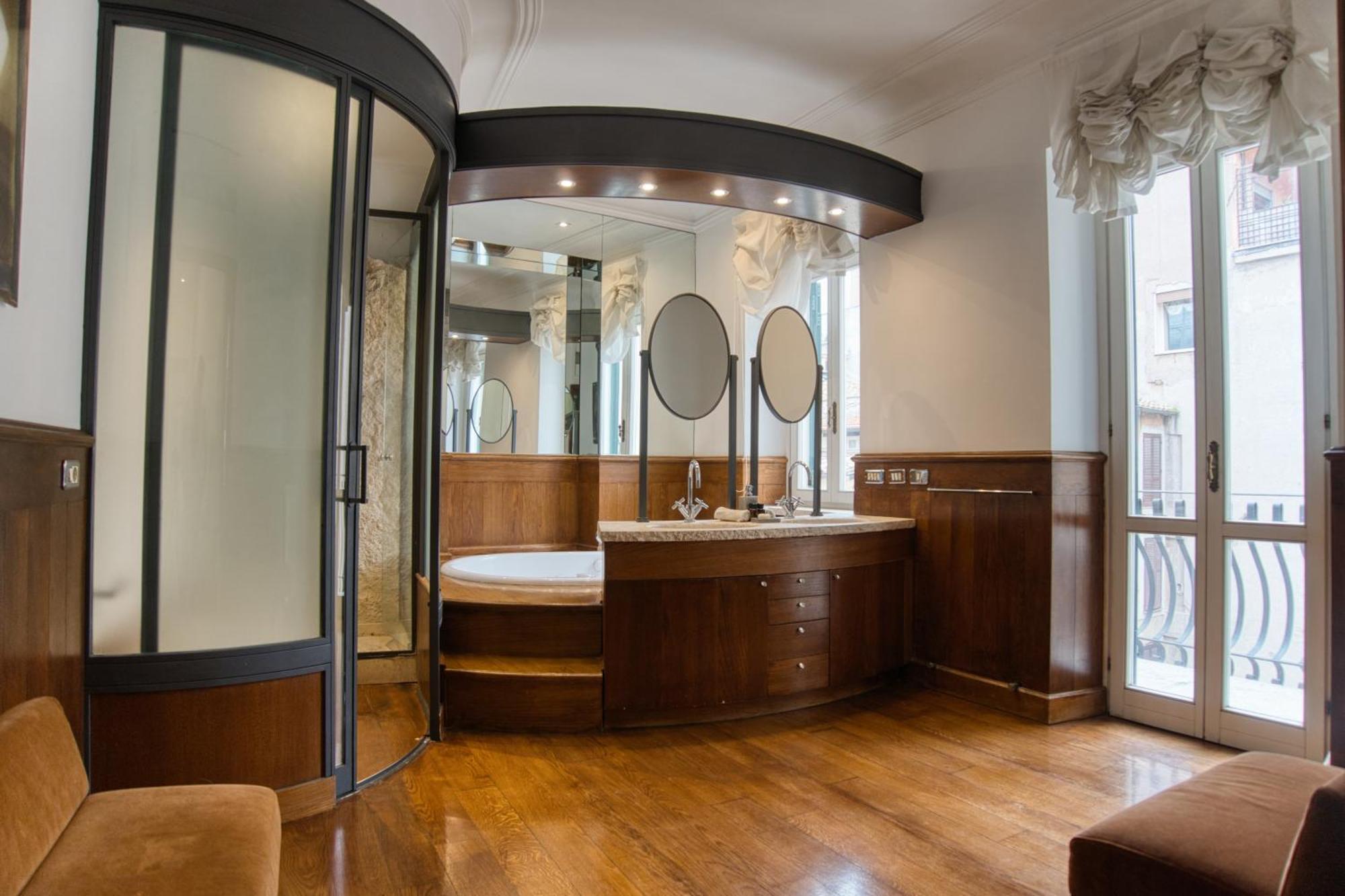 Orsoline Boutique - Position In Apartment *