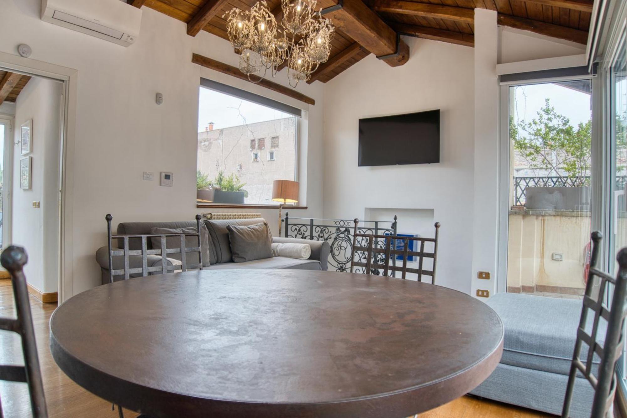 Orsoline Boutique - Position In Rome