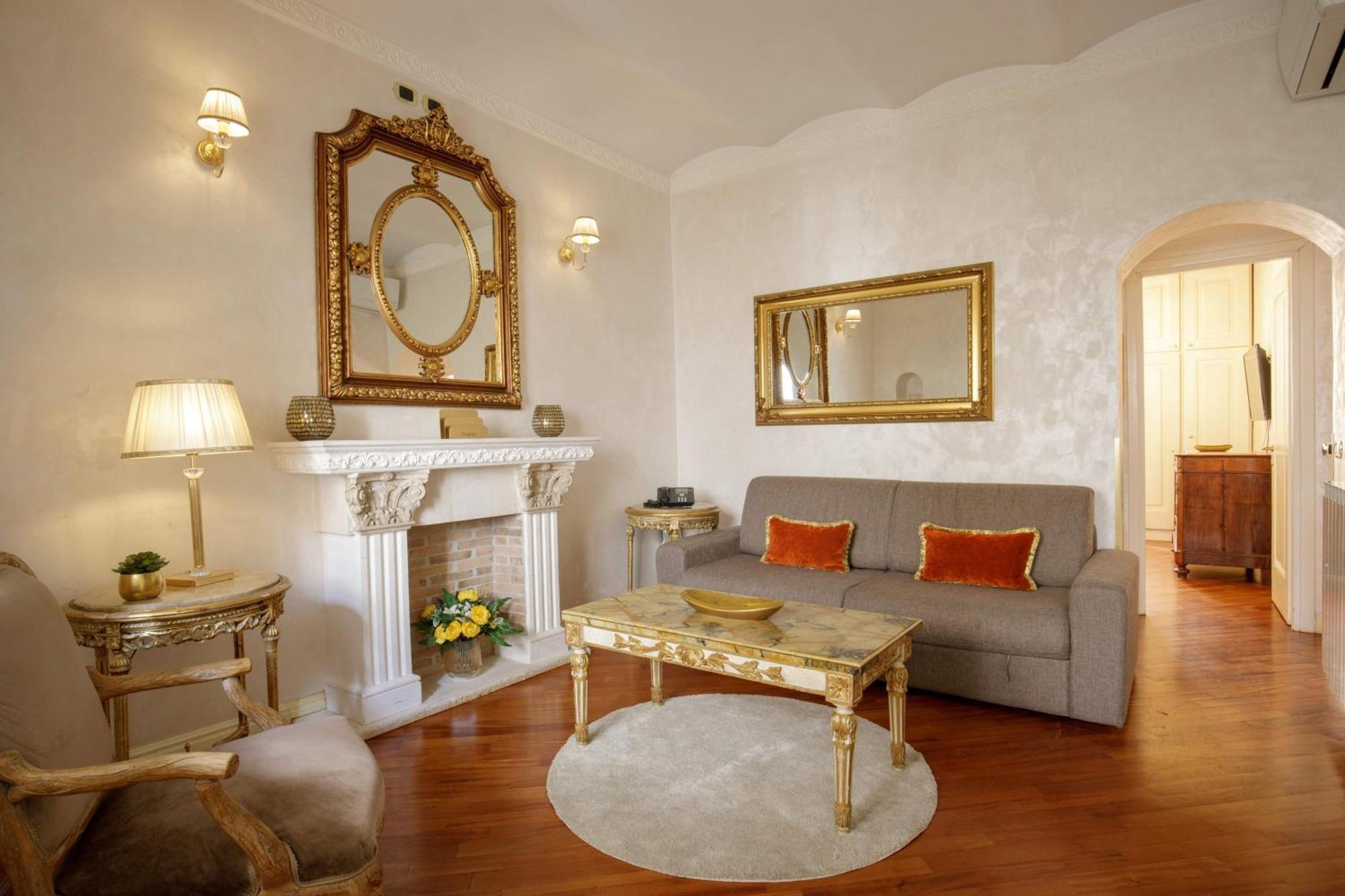 Condotti Boutique 4*