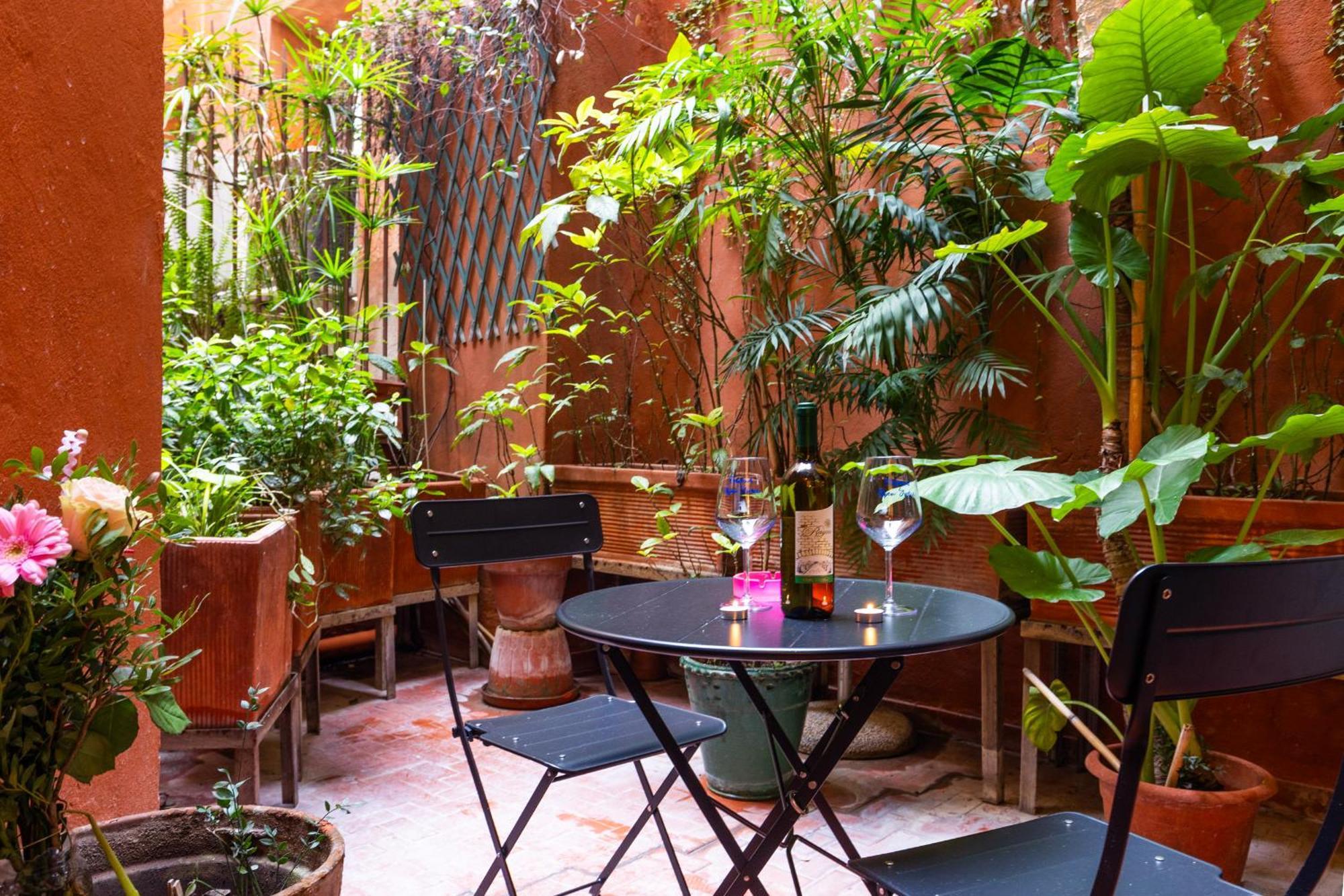 Navona Open Space Apartments