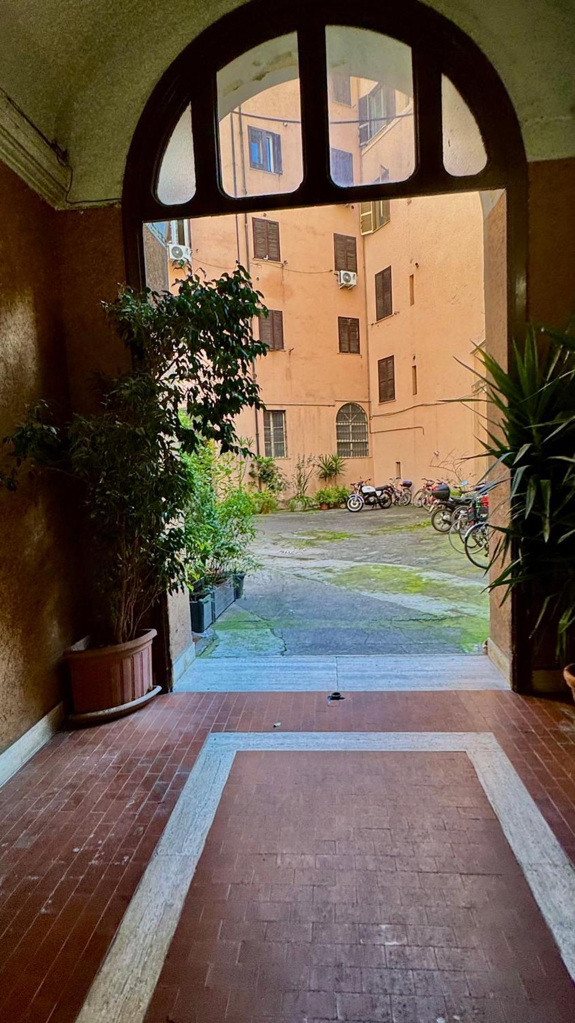Vlad House, Close The Colosseum Apartamento *