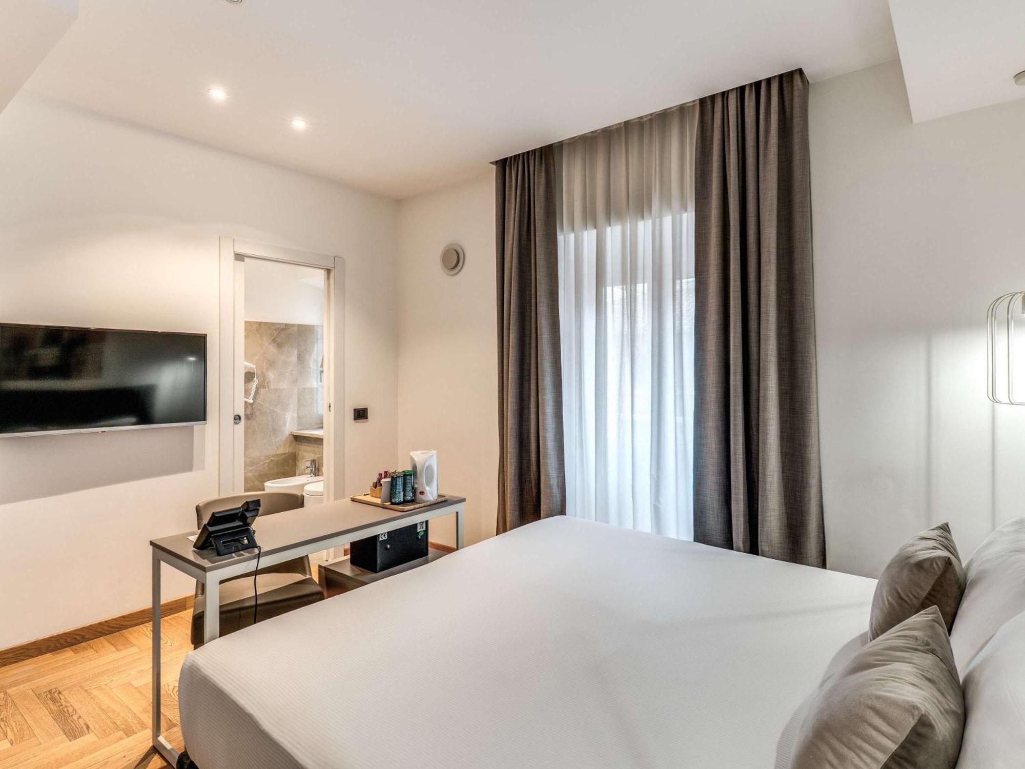 Hotel Mercure Centro Termini 4*