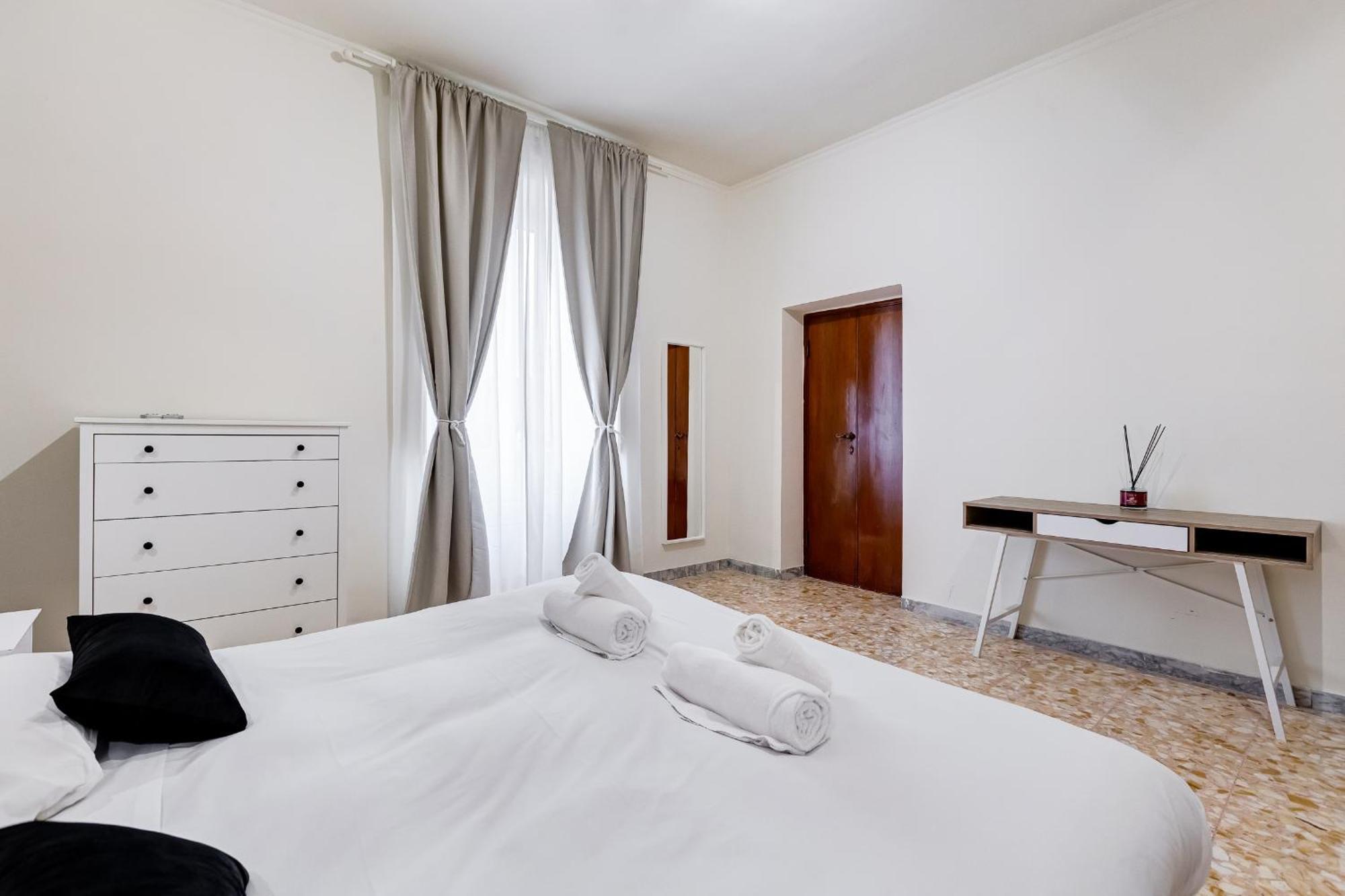Vivilo Collection - San Vito View - 3 Bdr 2 Baths Roma
