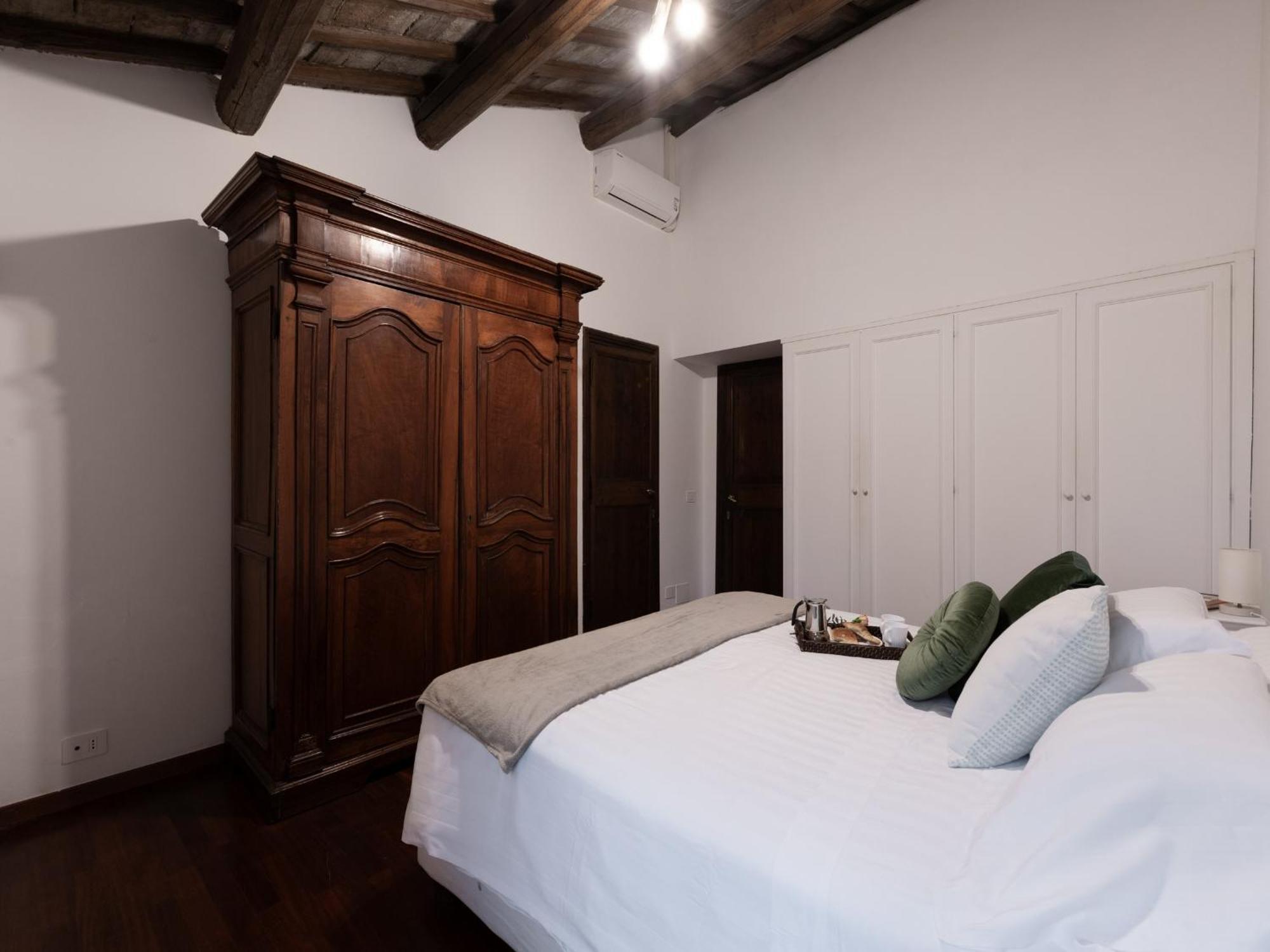 The Rent - Stylish In Trastevere District Apartment *