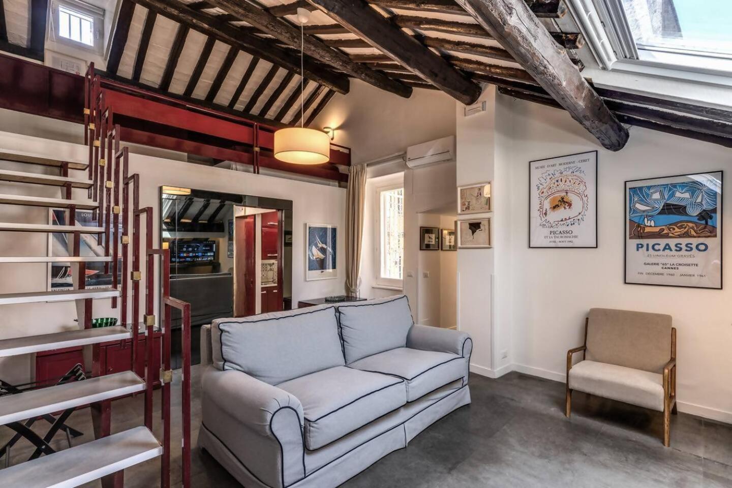 Domus In Via Del Corso Apartamento