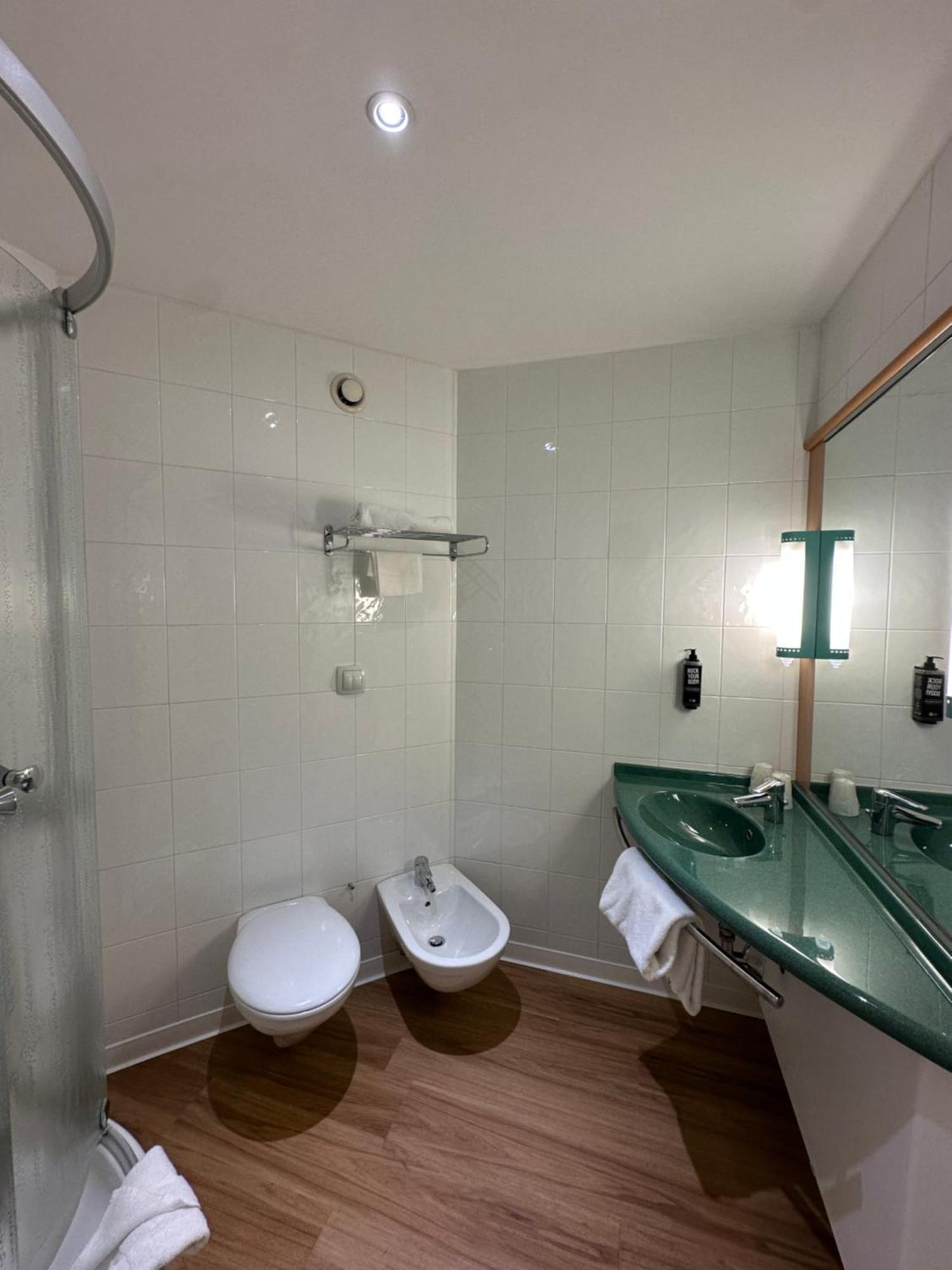 Ibis Fiera Hotell 3*
