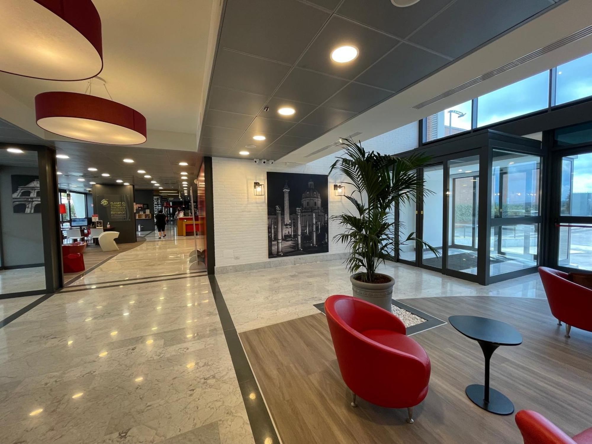Ibis Fiera Hotell