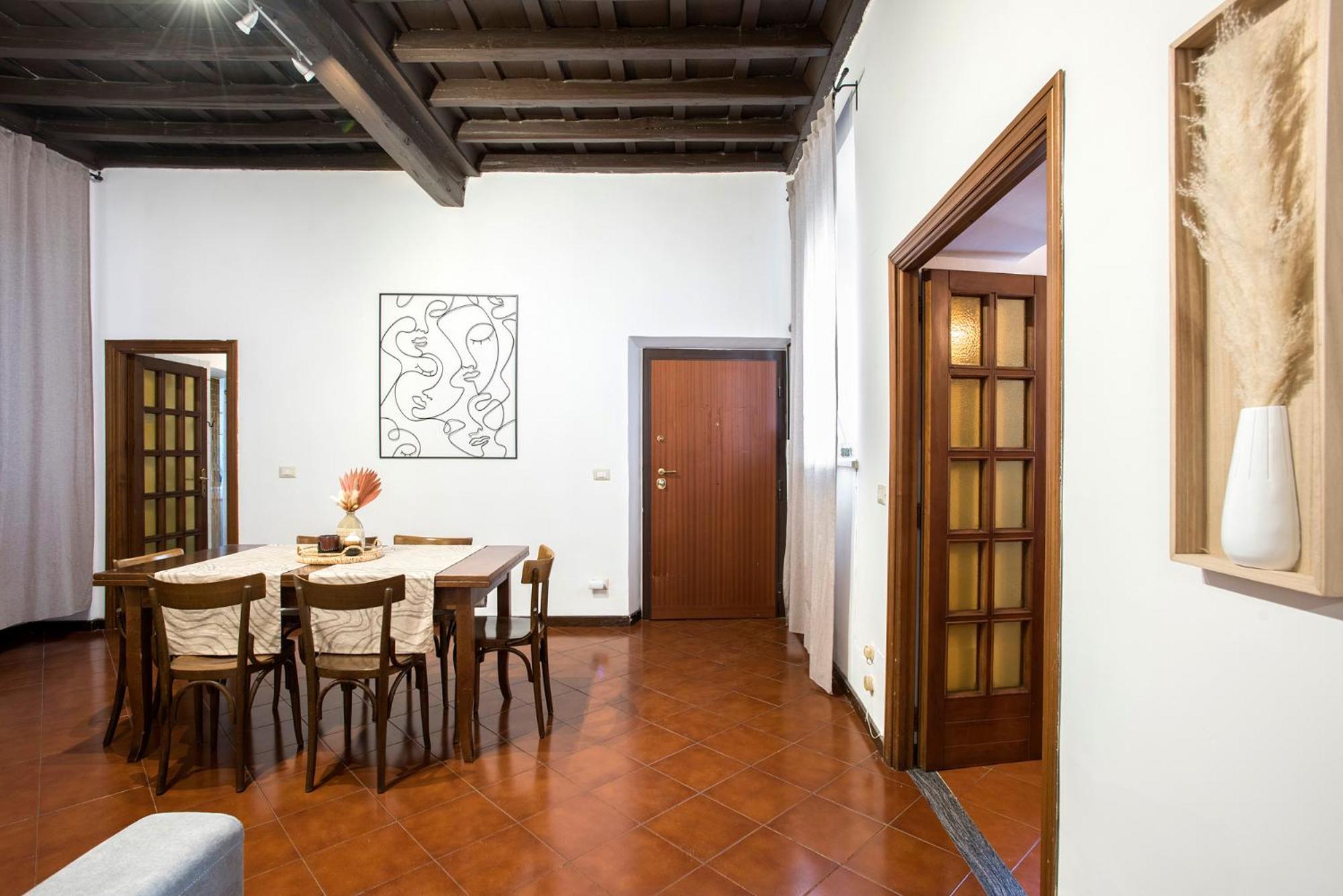 Trevi Fountain House Deluxe Roma