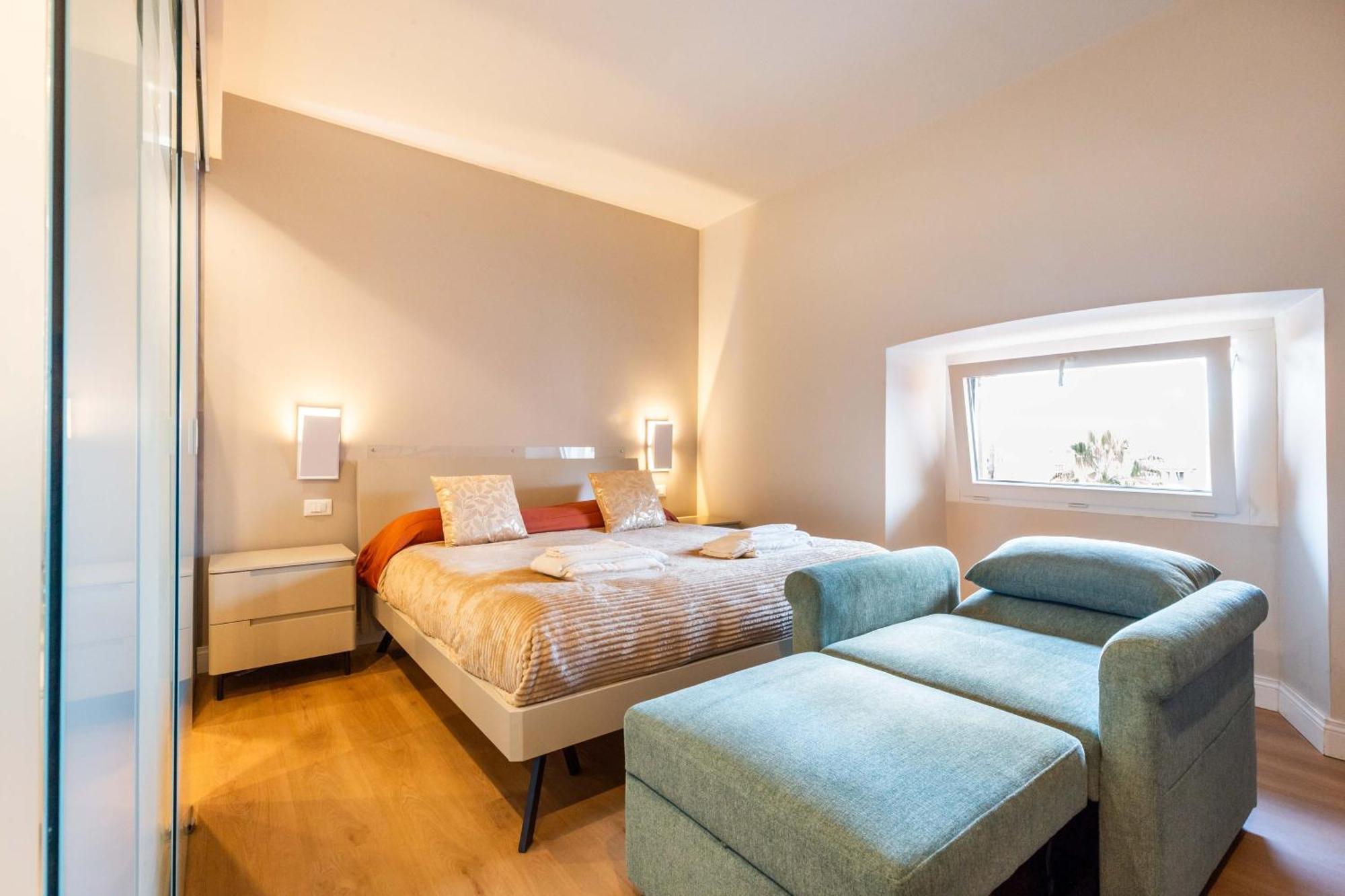 Lumina3 Luxury Roma