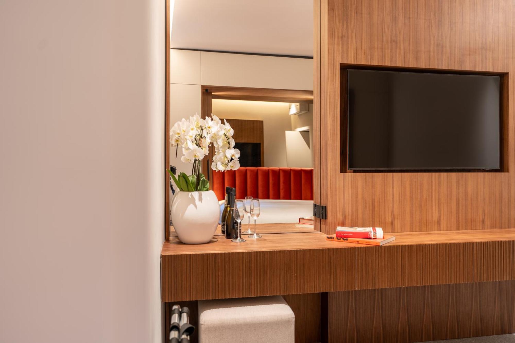 Luxury Near Colosseum Apartment Rom