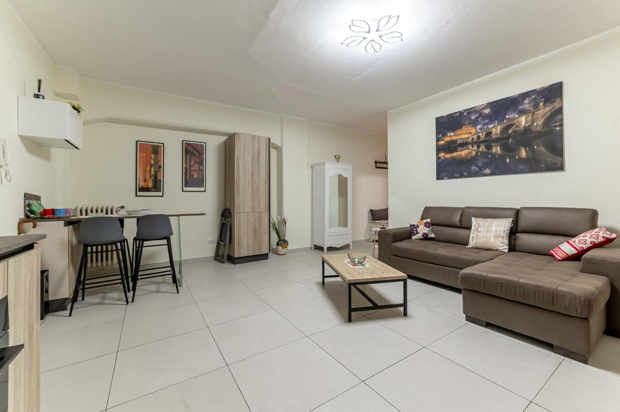 Luca Flat - Tiburtina Train Station & Wi-fi Apartamento