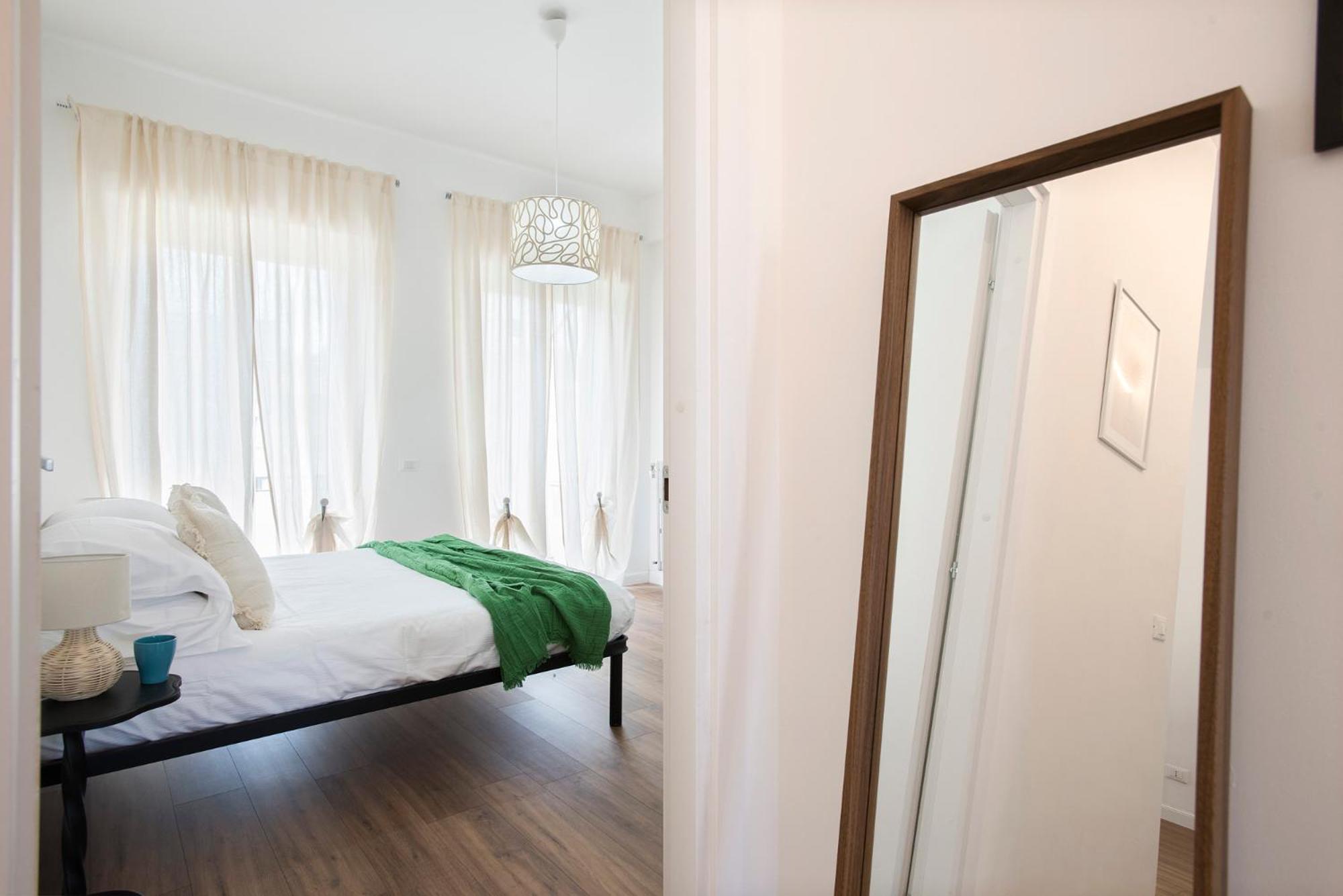 Sunny New Renovated With Balcony Metro A Appartamento
