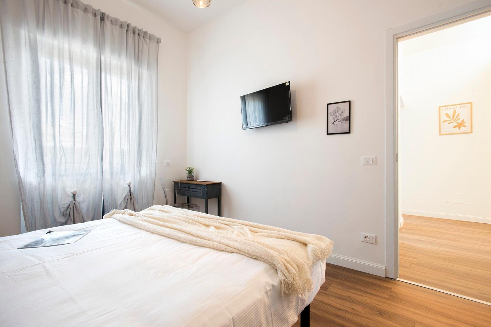 Appartamento Sunny New Renovated With Balcony Metro A