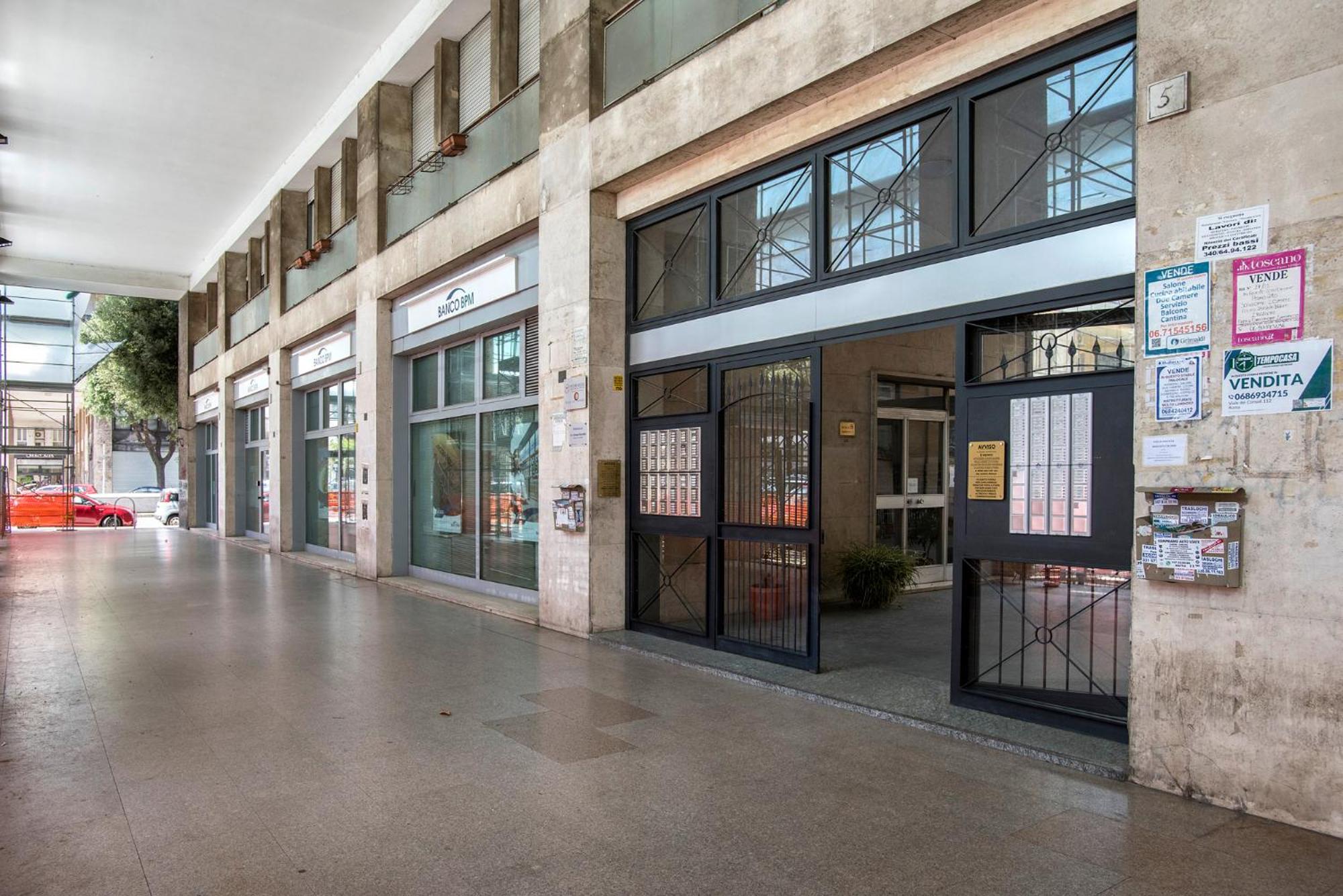 Sunny New Renovated With Balcony Metro A Appartamento Roma