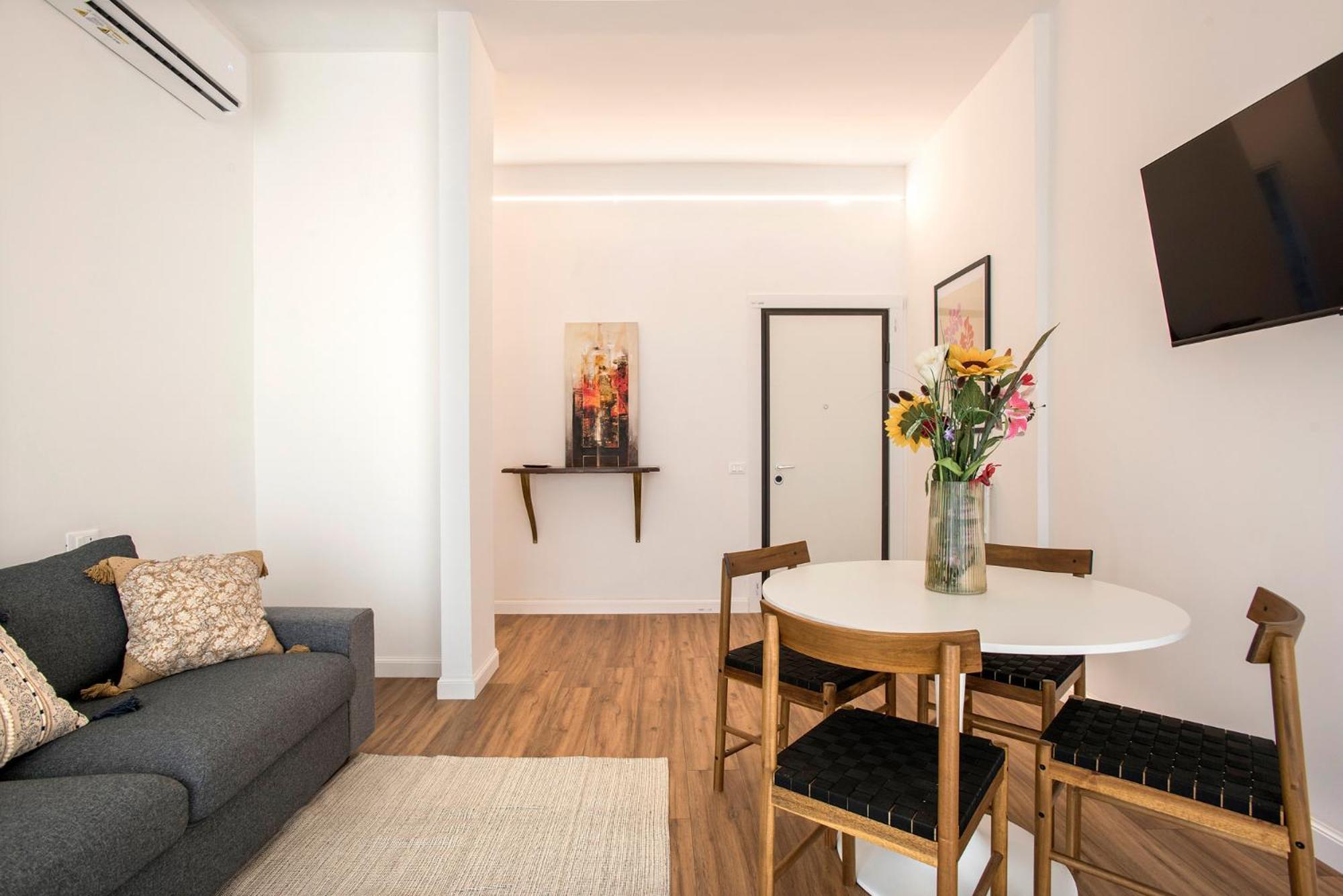 Appartamento Sunny New Renovated With Balcony Metro A *