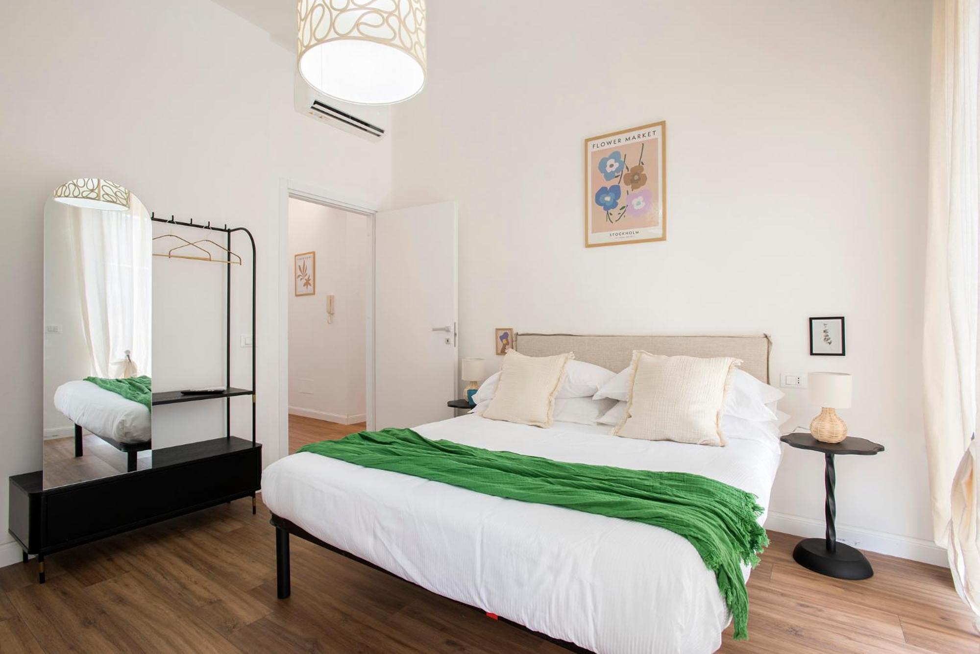 Sunny New Renovated With Balcony Metro A Appartamento