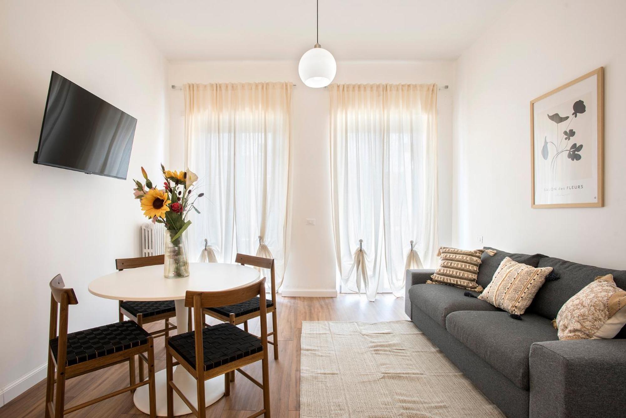 Appartamento Sunny New Renovated With Balcony Metro A