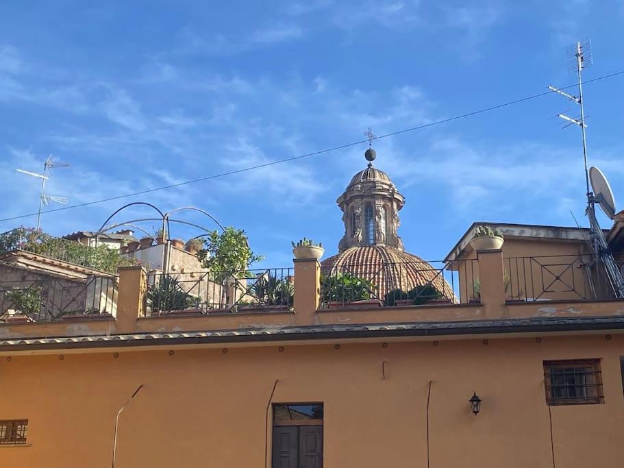 Over The Ruins Leilighet Roma