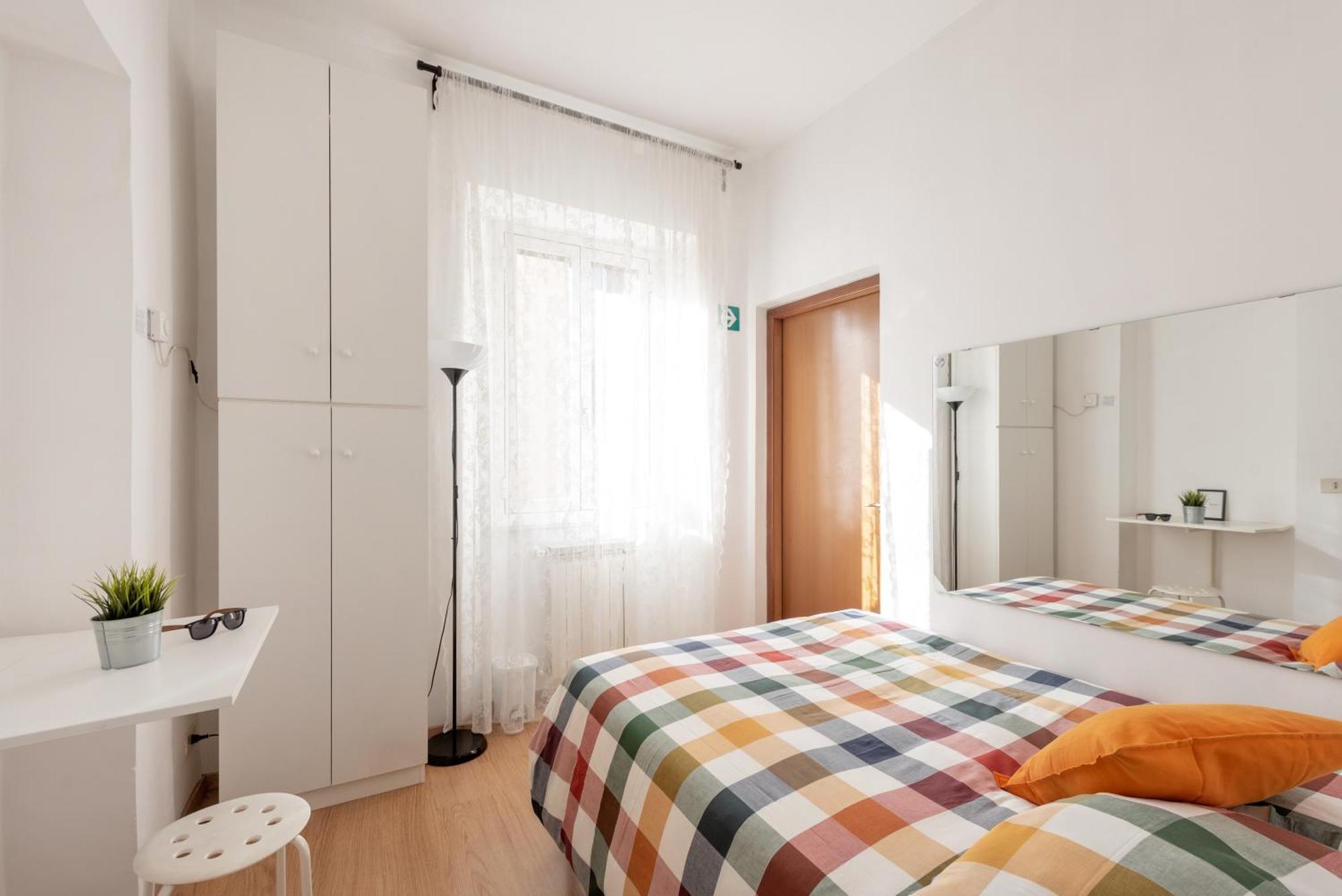 Little Basic Apartamento Roma