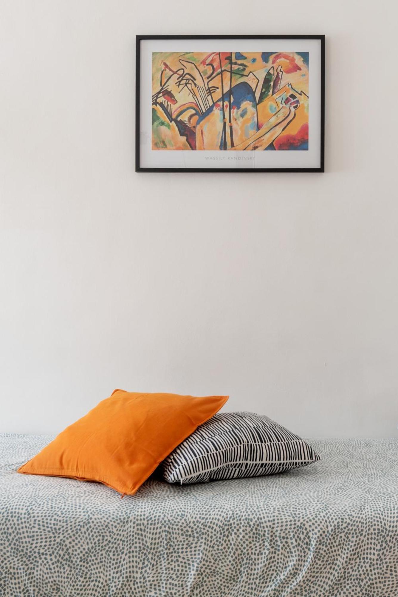 Little Basic Apartamento