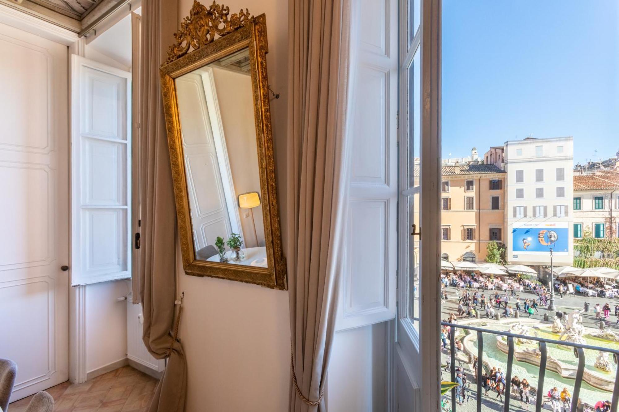 Navona