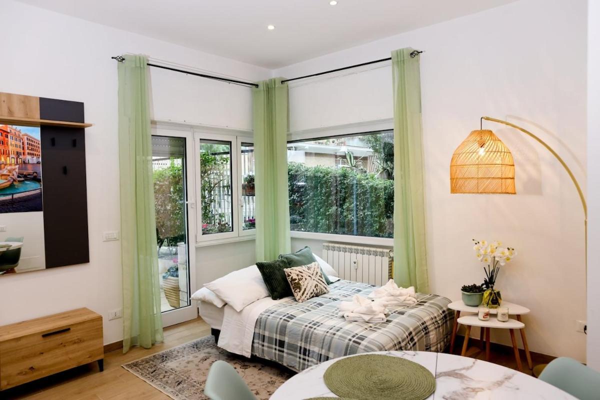 Cozy With Private Patio In Vatican Appiano * Roma