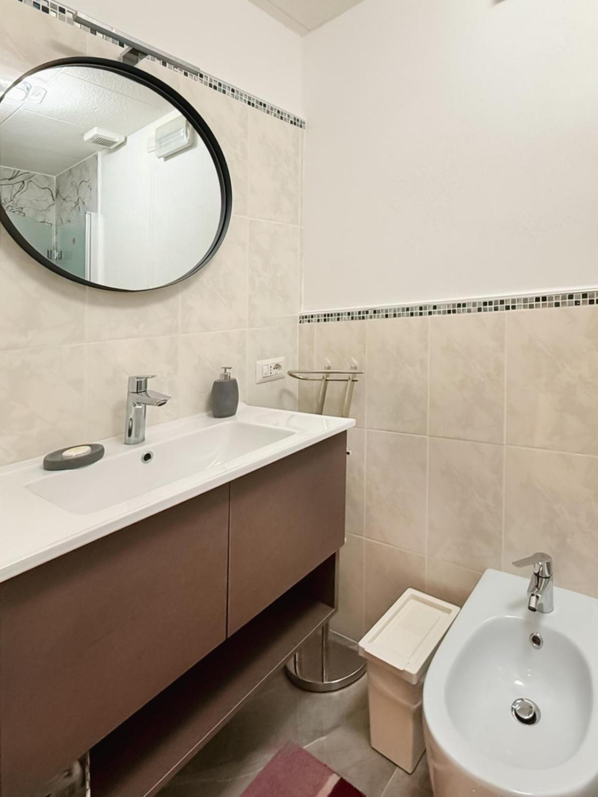 Apartamento Domus Chiara Al Colosseo *
