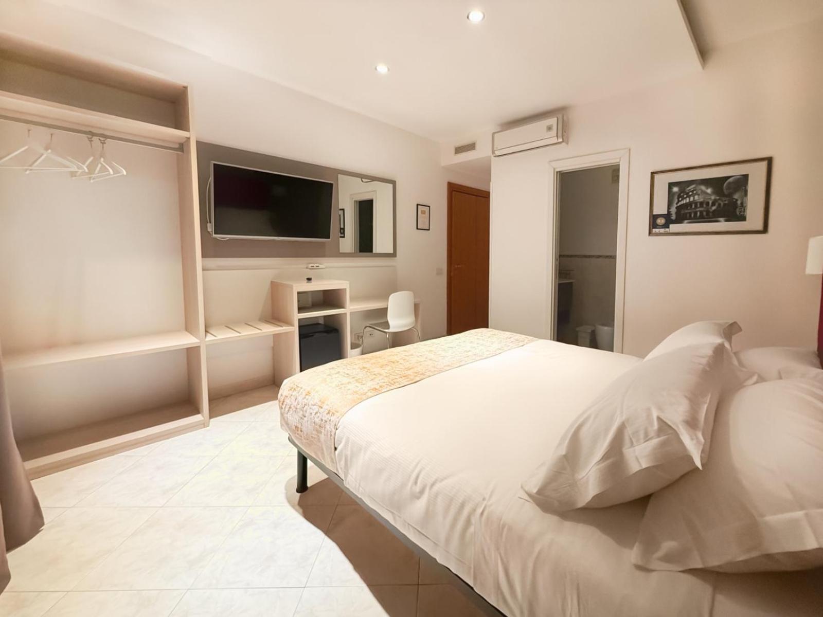 Apartamento Domus Chiara Al Colosseo Roma