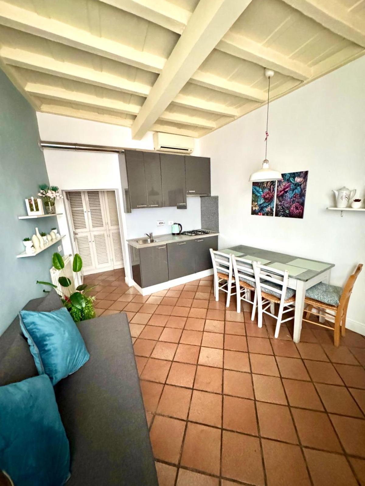 Apartment Trastevere Rome's Heart Charming 8 *