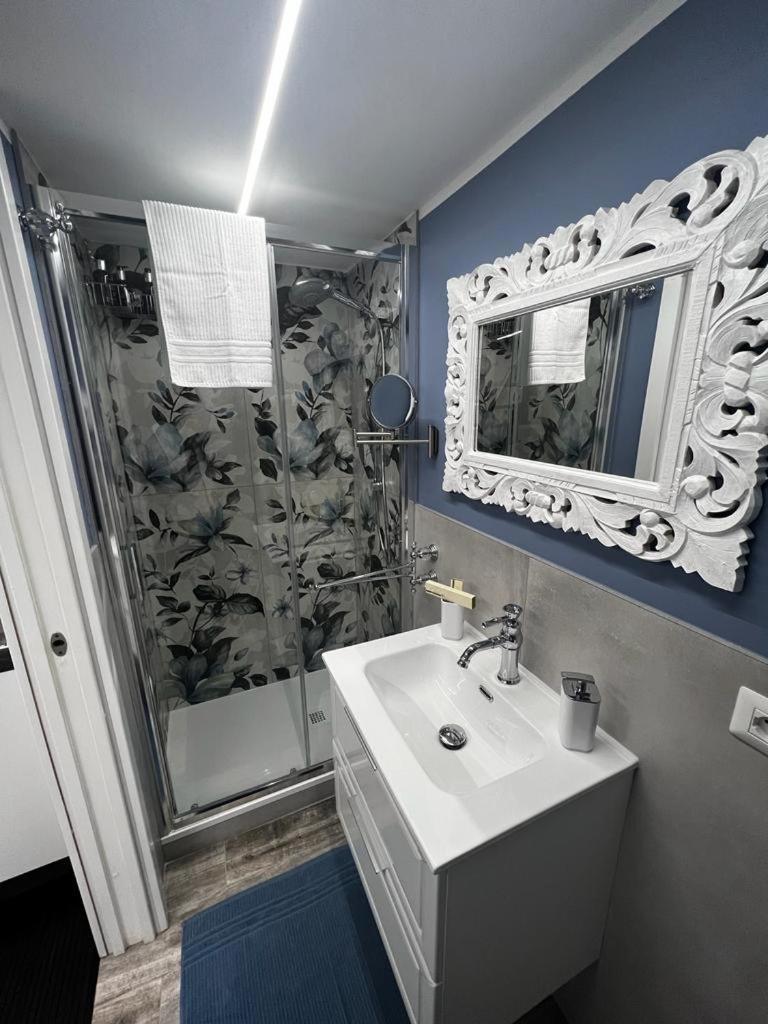 Leopardi House 3 Apartamento